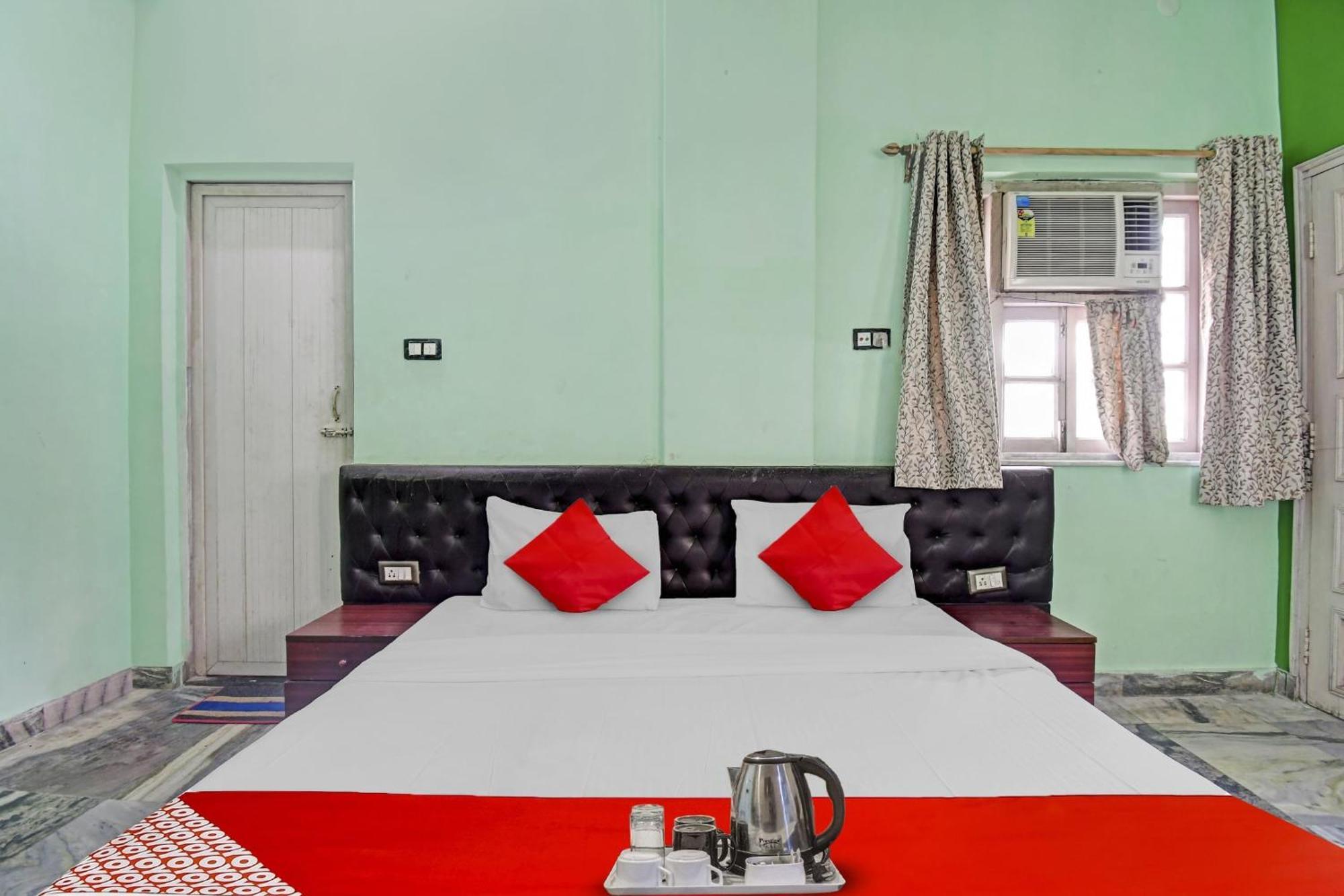 Hotel O R A Homestay Near Acropolis Mall Calcuta Exterior foto