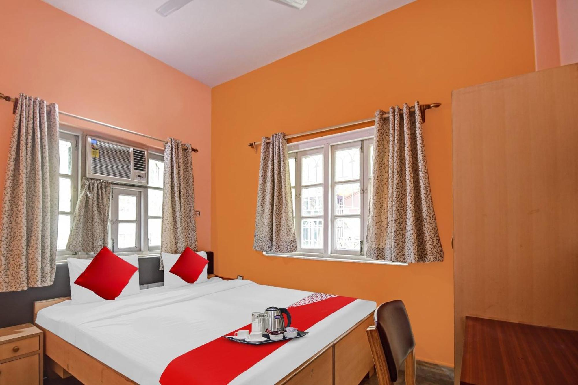 Hotel O R A Homestay Near Acropolis Mall Calcuta Exterior foto