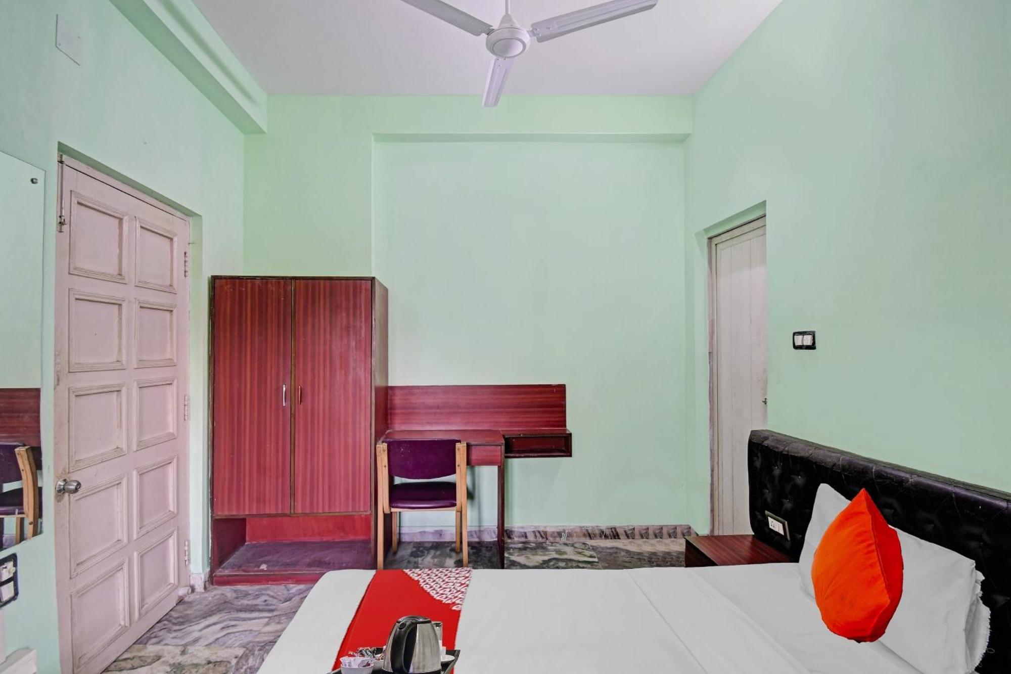 Hotel O R A Homestay Near Acropolis Mall Calcuta Exterior foto